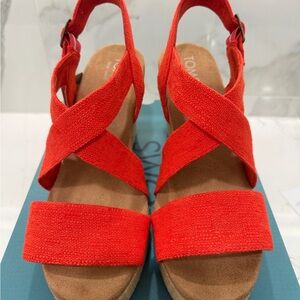 TOMS Alondra Wedge Sandal Flame Slubby Woven size 11